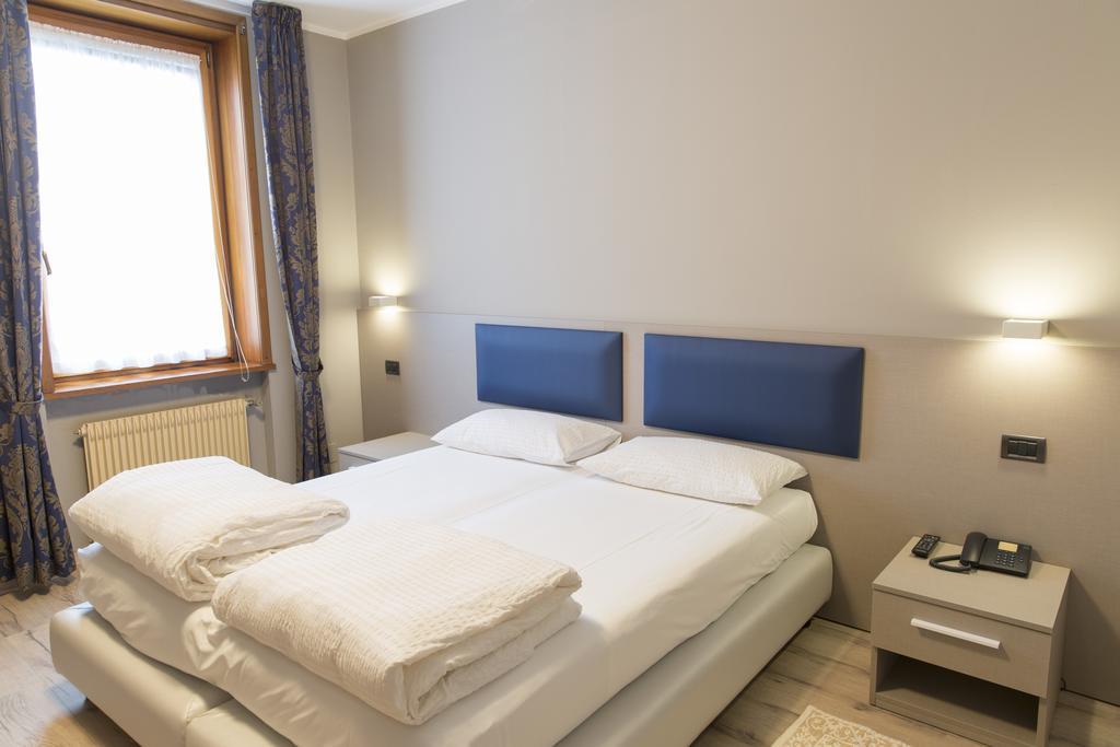 Albergo Montenegro Maniago Exterior foto